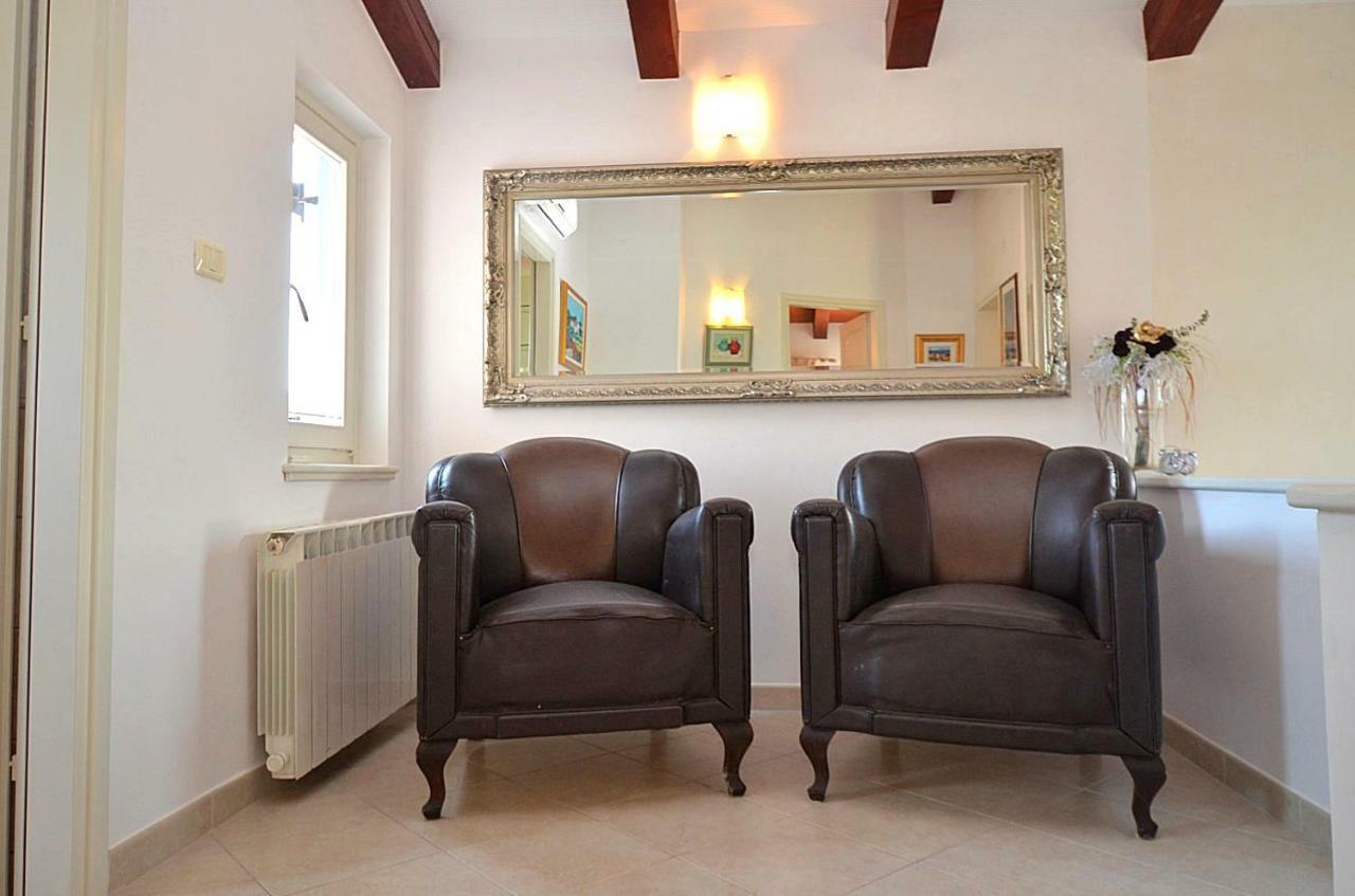 Holiday Home Sverko Novigrad  ภายนอก รูปภาพ