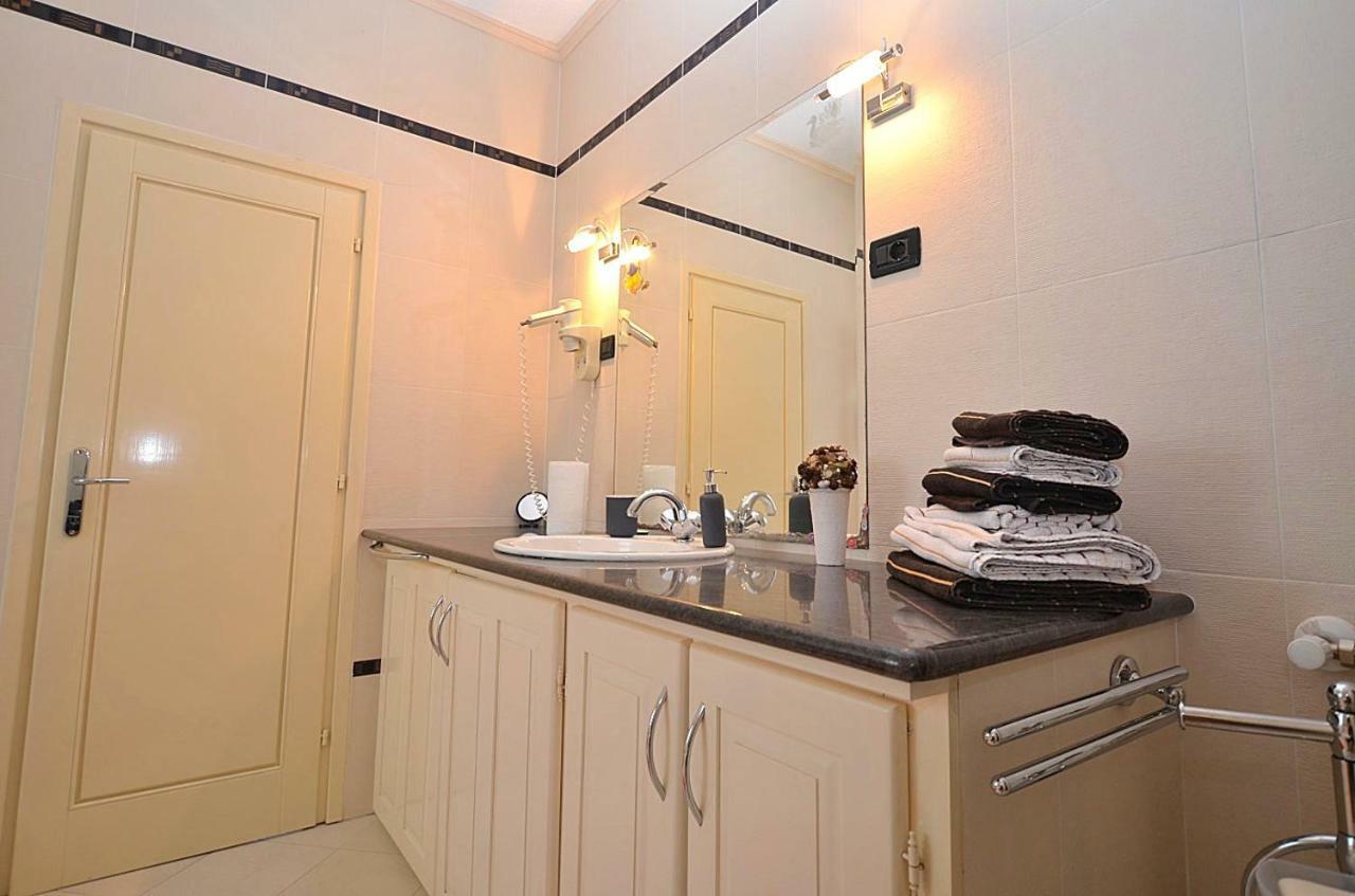 Holiday Home Sverko Novigrad  ภายนอก รูปภาพ