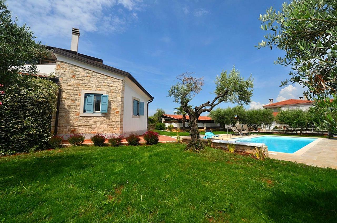 Holiday Home Sverko Novigrad  ภายนอก รูปภาพ