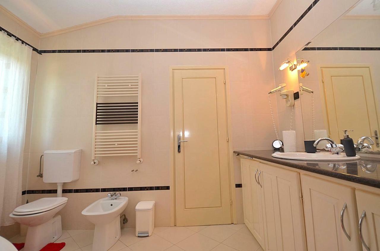 Holiday Home Sverko Novigrad  ภายนอก รูปภาพ