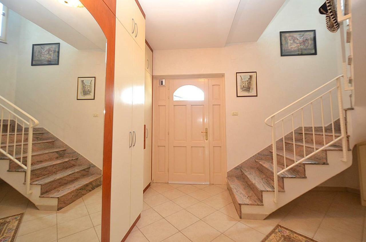 Holiday Home Sverko Novigrad  ภายนอก รูปภาพ
