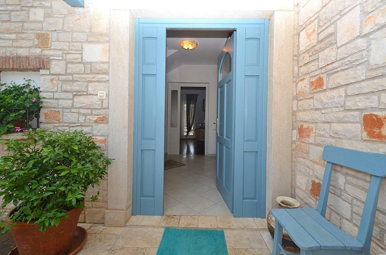 Holiday Home Sverko Novigrad  ภายนอก รูปภาพ